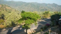 Pemandangan di Desa Moni
