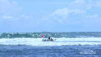 Diantara ombak besar pantai selatan