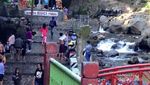 Segar! Berendam di Pemandian Guci Tegal