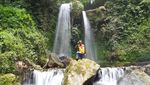 Segarnya Curug Grenjengan Kembar di Magelang