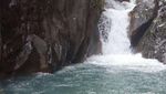 Segarnya Main Basah-basahan di Curug Leuwi Hejo Bogor