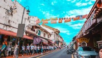 Pecinta kuliner wajib ke Jonker Street dan mencicipi aneka jajanan khas Melaka.