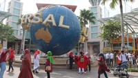 Bagian depan Universal Studios yang menjadi spot wajib berfoto bagi pengunjung