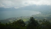 Danau Maninjau dari Puncak Lawang