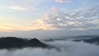 Lautan awan di Puncak Panguk