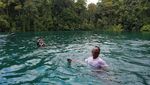 Seindah Apa Danau Labuan Cermin di Kalimantan Timur?