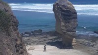 Pantai Batu Payung di Lombok Tengah