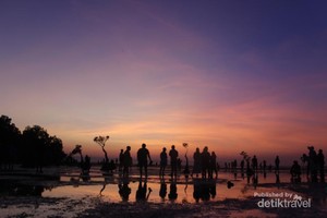 Selalu Indah Melihat Senja dari Sumba