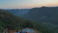 salah satu spot poto yang jadi favorit para wisatawan, duhh pemandangannya juara