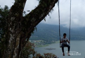 Selfie-Selfie di Desa Wanagiri