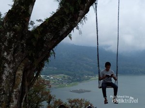 Selfie-Selfie di Desa Wanagiri