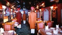 Restoran di dalam kereta (sumber: indiasinvitation.com)