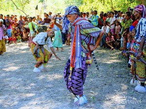 Seni Perang dalam Tarian Orang NTT