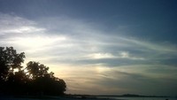 Langit jinggi di ujung utara Pantai Matras