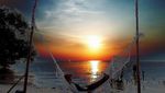 Senja Tenggelam di Pantai Tanjung Pendam