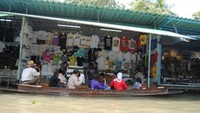 Floating Market yang kami kunjungi di Thailand