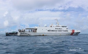 Sensasi Menikmati Gerhana Matahari Total dari Tengah Laut
