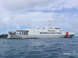 Sensasi Menikmati Gerhana Matahari Total dari Tengah Laut