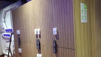 Loker penyimpanan barang (di dalam loker tersedia handuk dan juga sendal hotel)