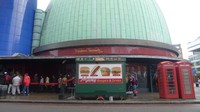 Loket Madam Tussaud yang mulai dipenuhi antrian pengunjung
