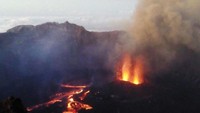 Lelehan lava Gunung Raung (arifwijaya)