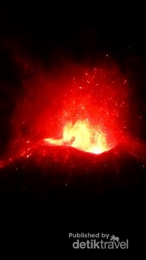 Seperti Ini Bentuk Kawah Gunung Raung Pasca Meletus