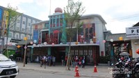 Bagian depan Chinatown
