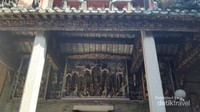 Detail diorama opera di kuil keluarga