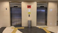 Lift untuk penumpang di Terminal Pulogebang