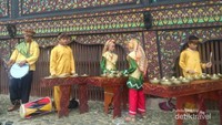 Alunan musik khas Minang