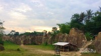 Menikmati sunset di Tebing Koja
