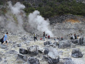 Seru! Bisa Turun Langsung ke Kawah Tangkuban Perahu