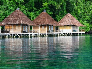 Seru! Jelajah Alam Maluku ala Koper dan Ransel