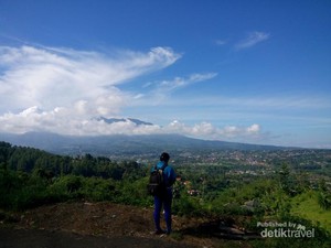 Seru-Seruan di Curug Naga Bogor