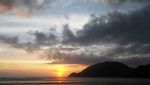 Seru-seruan di Pantai Wediombo, Lakukan Hal Ini
