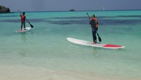 Mencoba paddle board untuk pertama kalinya