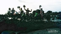 Bermain air dan pasir di Pantai Loji Sukabumi
