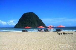 Serunya Adu Surfing Internasional di Banyuwangi