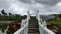 Spot Foto yang ada dipinggir danau