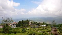 Pemandangan dari Candi Gedong II