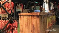 Jangan lupa membeli suvenir Dunia Dino untuk buah tangan
