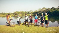 Menuju Trek Cihuni