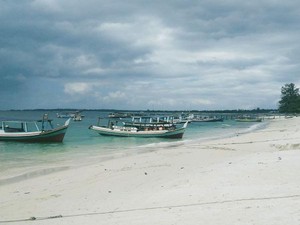 Serunya Island Hopping di Belitung