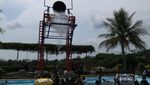Serunya Main Ombak di Kolam Waterpark Purbalingga