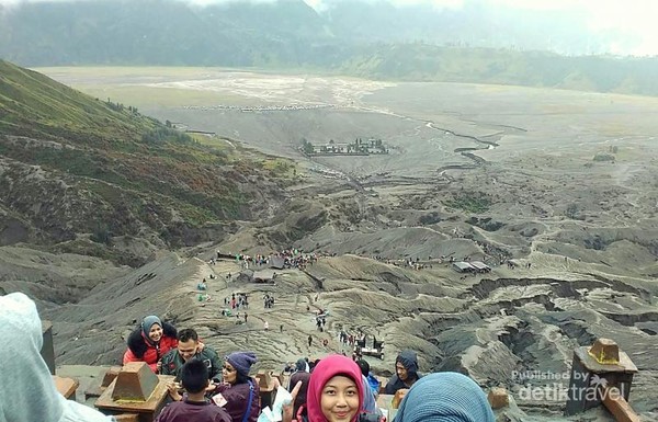 Serunya Mendaki Gunung Bromo Di Akhir Pekan