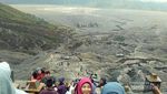 Serunya Mendaki Gunung Bromo di Akhir Pekan