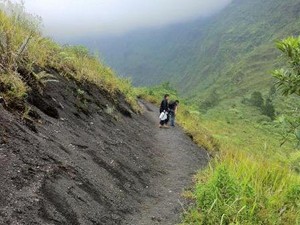 Serunya Mendaki Gunung Galunggung
