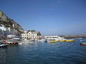 Si Cantik Capri dari Pesisir Italia