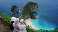 Kelingking Beach yang instagramable  juga merupakan tujuan utama wisatawan saat ke Nusa Penida.