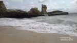 Si Ganas yang Cantik Pantai Klayar